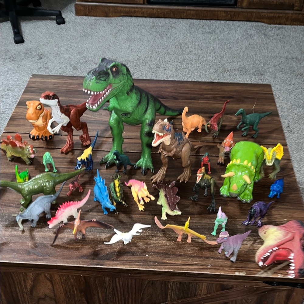 36 mix Lot Dinosaur Toy Lot - Multicolor Misc dinosaurs 🦕